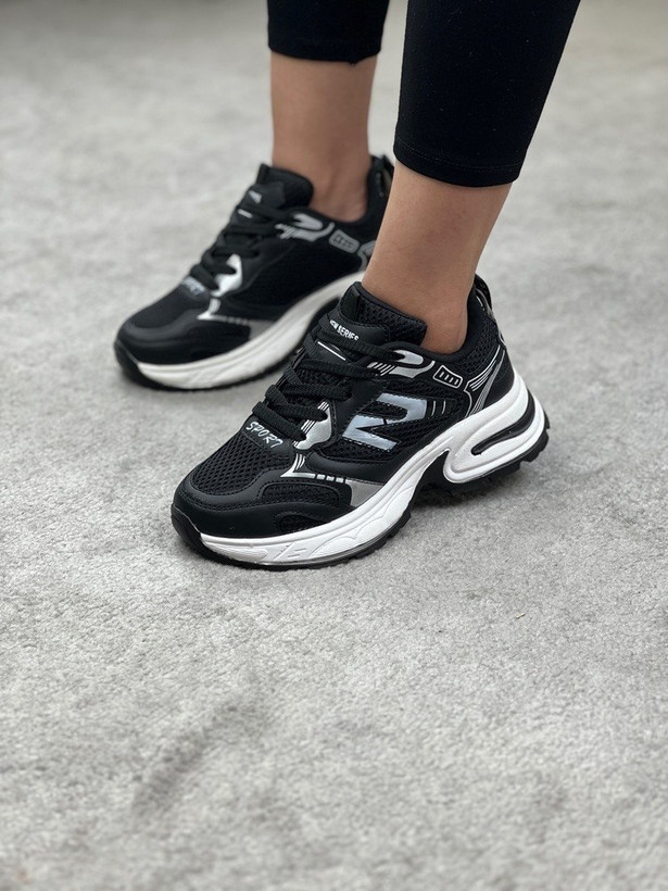 کتونی new balance کتونی زنانه نیوبالانس